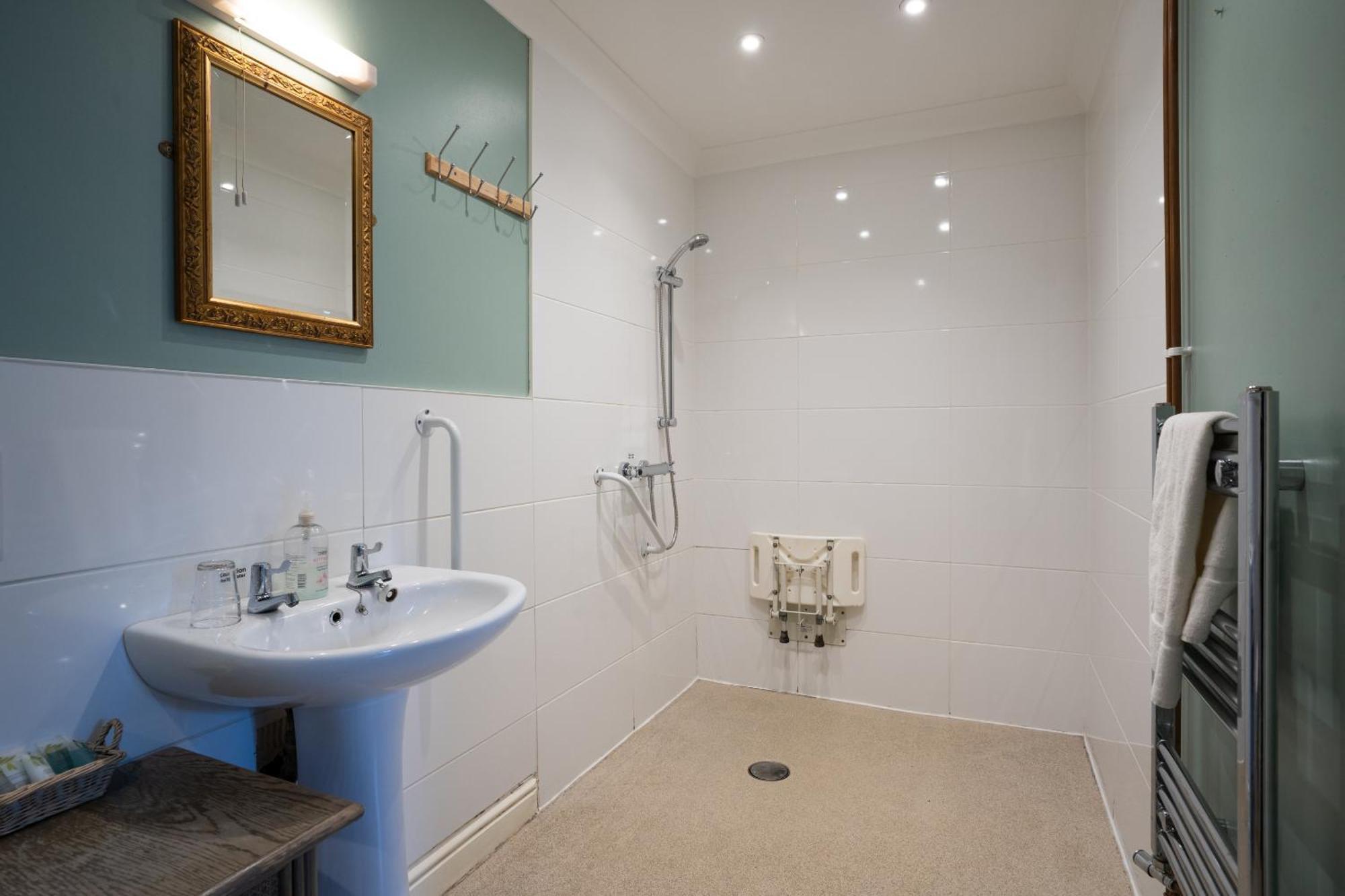 The Bedingfeld Arms Hotel Oxborough Room photo