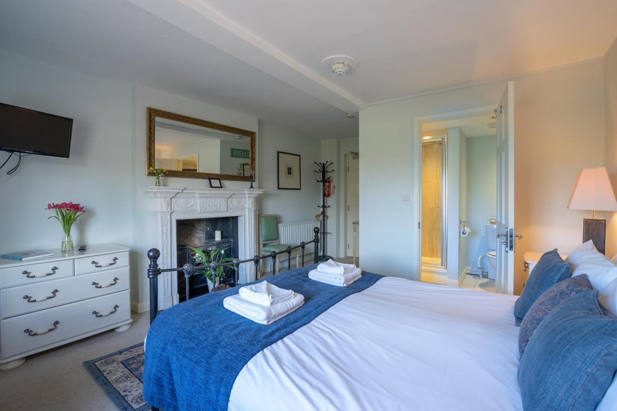 The Bedingfeld Arms Hotel Oxborough Room photo